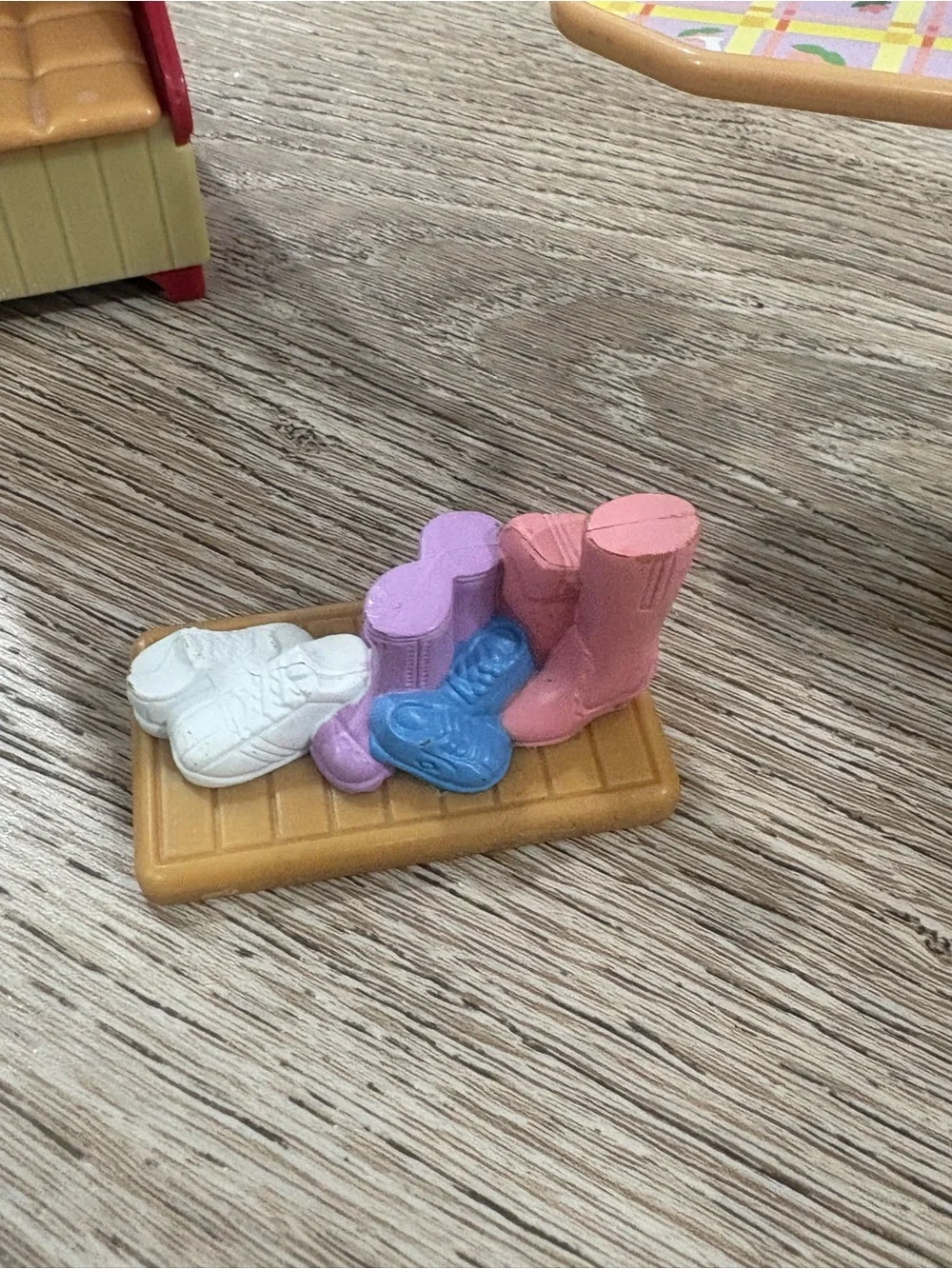 2005 Fisher Price Loving Family Dollhouse Laundry Hall Tree Furniture Lot